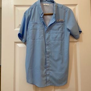 Boys Columbia PFG button up shirt. Worn once!!!